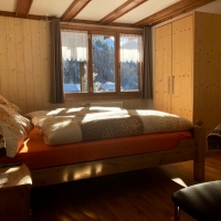 Schlafzimmer der Wohnung im 1. Stock