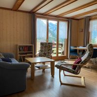 Wohnzimmer der Wohnung im 1. Stock
